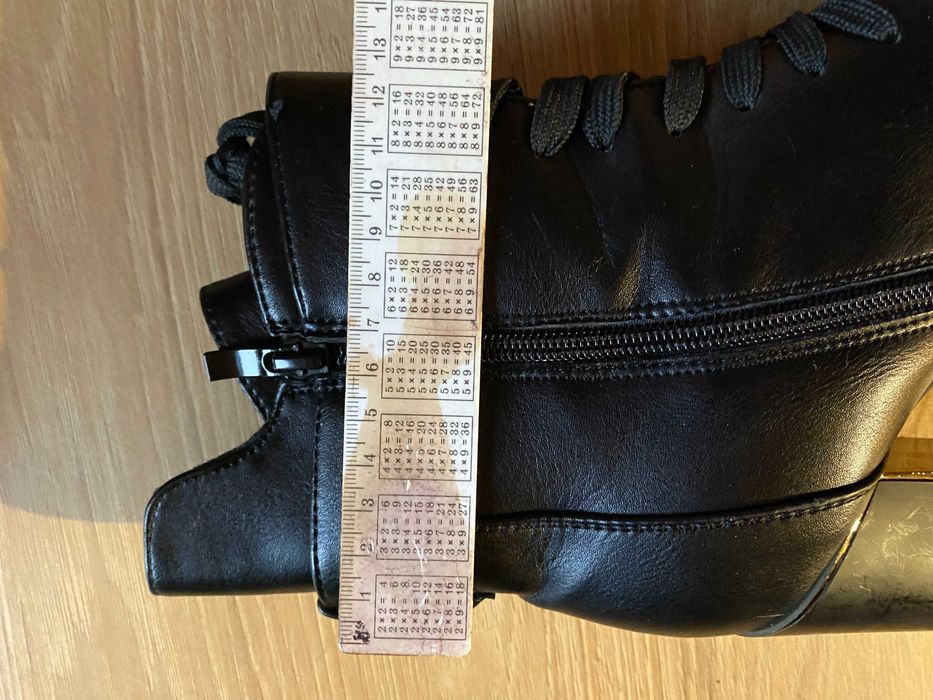 ботинки на каблуку (чоботи / напівчоботи / ботильйони / черевики)