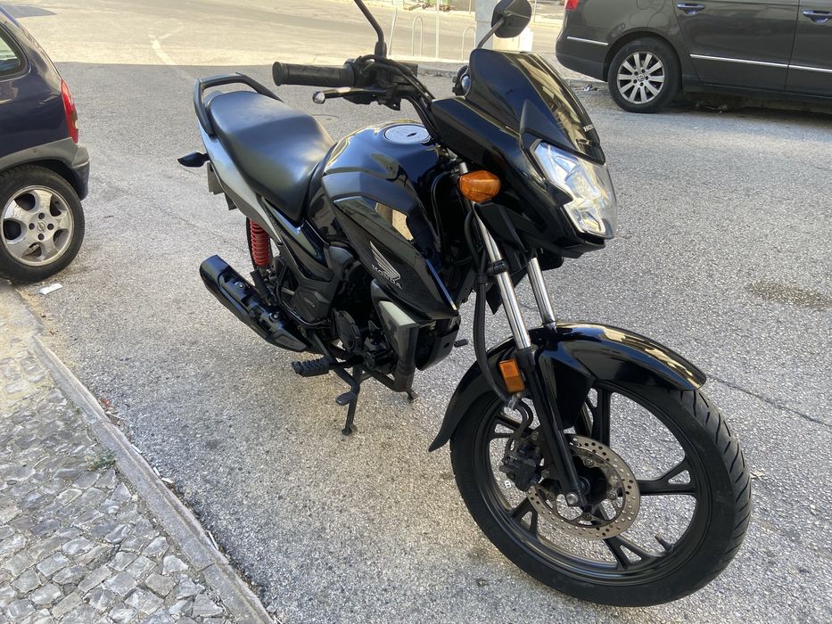 Honda cb125f com 11 mil km