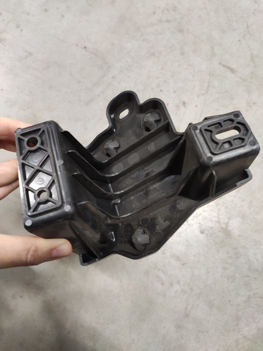 Свой Кронштейн радара HW 2.5 для Tesla model X