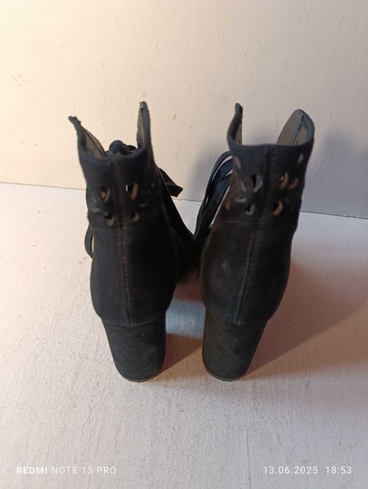 botki skórzane letnie Carinii