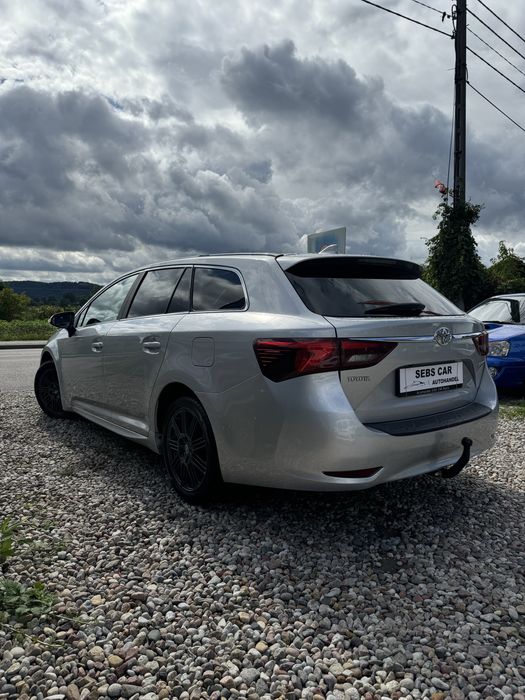 Toyota Avensis 2.0 Benzyna Automat