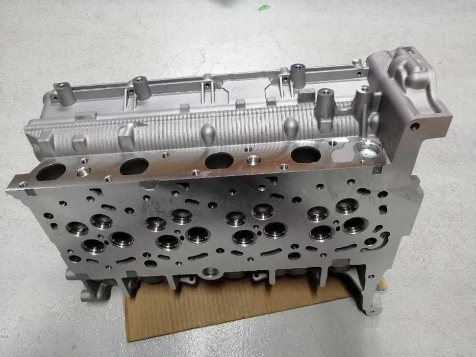 Cabeça de motor Ford Transit 2.4 Tdci 2006-- Land Rover Defender