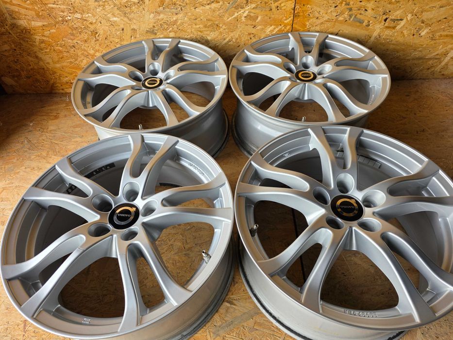 [1312] Felgi aluminiowe 17 cali 5x108 et50 7,5Jx17 Volvo