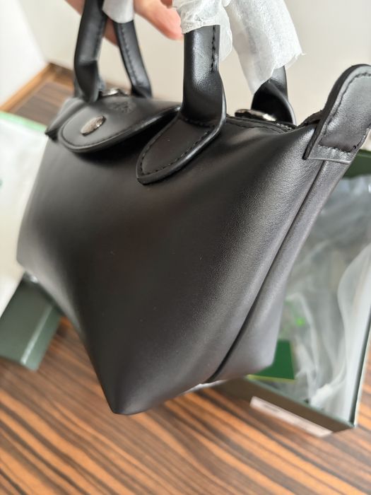 Elegancka torebka damska Longchamp – czarna