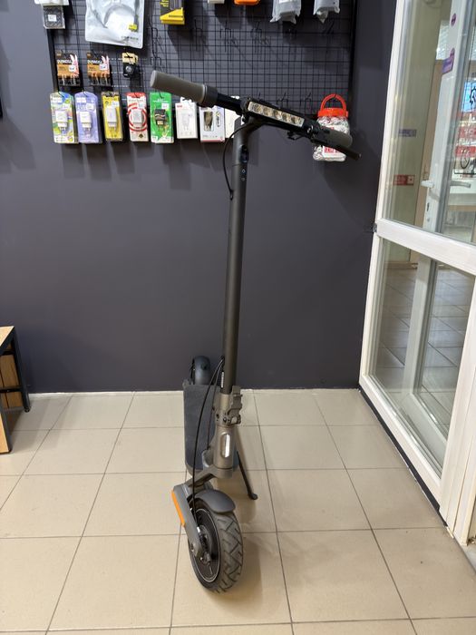 Xiaomi Mi Scooter 4 Ultra в гарному стані