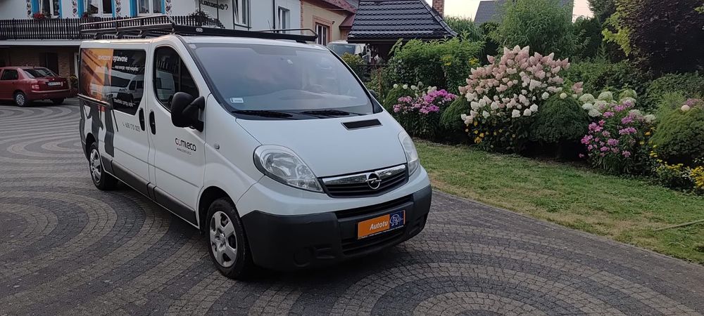 Renault Trafic doka brygadowy brygadówka 6 osobowy Vivaro