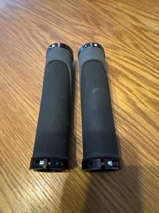 Chwyty kierownicy Accent Comet Pro 3D