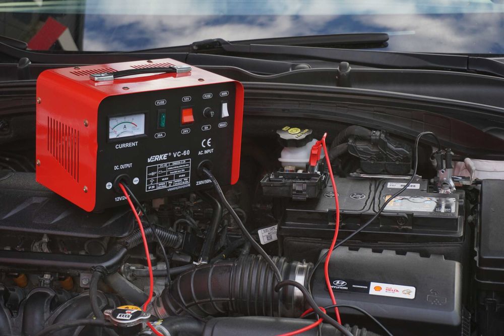 Prostownik samochodowy do akumulatorów ładowarka   12V 24V 30A