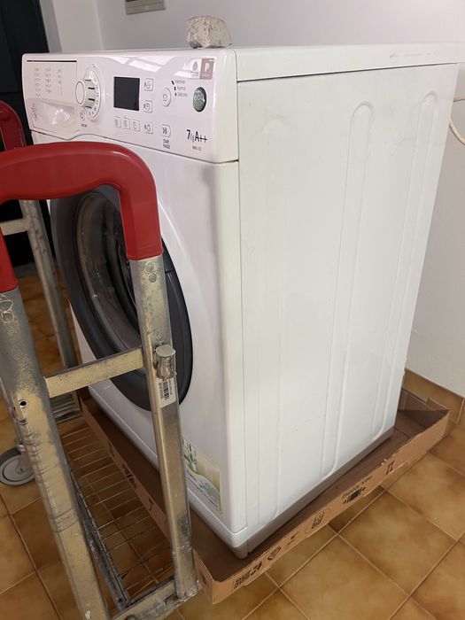 Maquina de lavar roupa (precisa reparacao ou para peças)