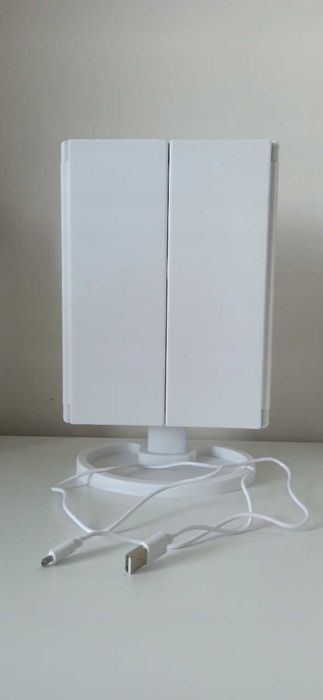 Lusterko do makijażu LED, składane, powiększające, regulowane. Nowe