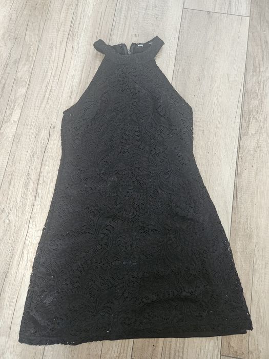 Sukienka czarna koronkowa