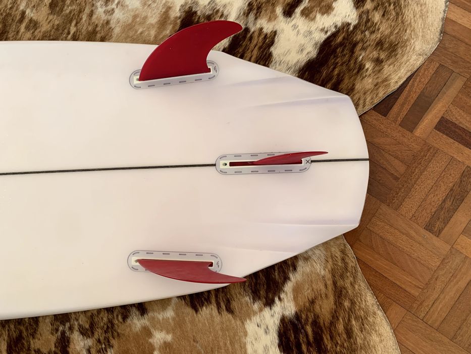 Nothing Surfcrafts Black Lie 5,9 (33L)  //  Twin fin or 2+1