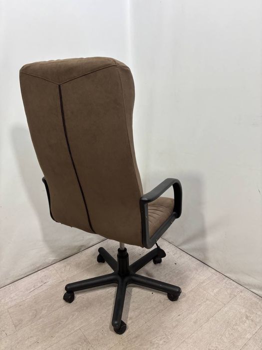 Офісне крісло Атлант Велюр
