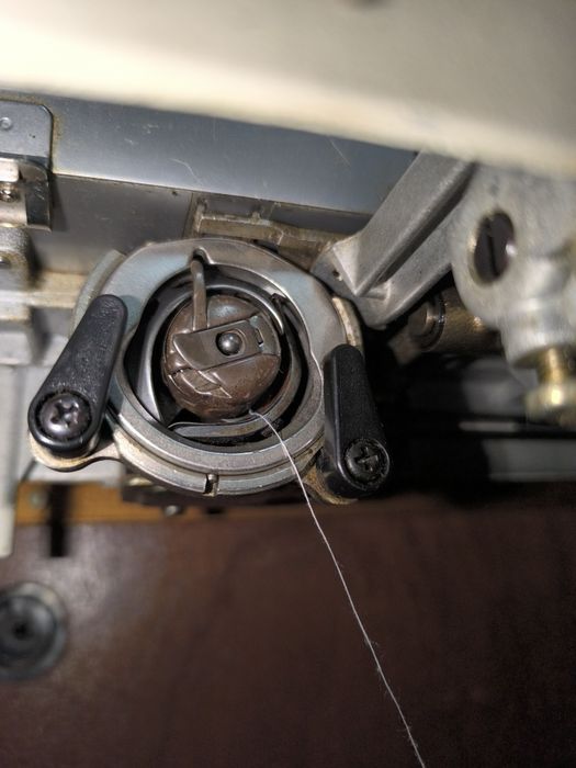 Máquina costura Pfaff 210 antiga