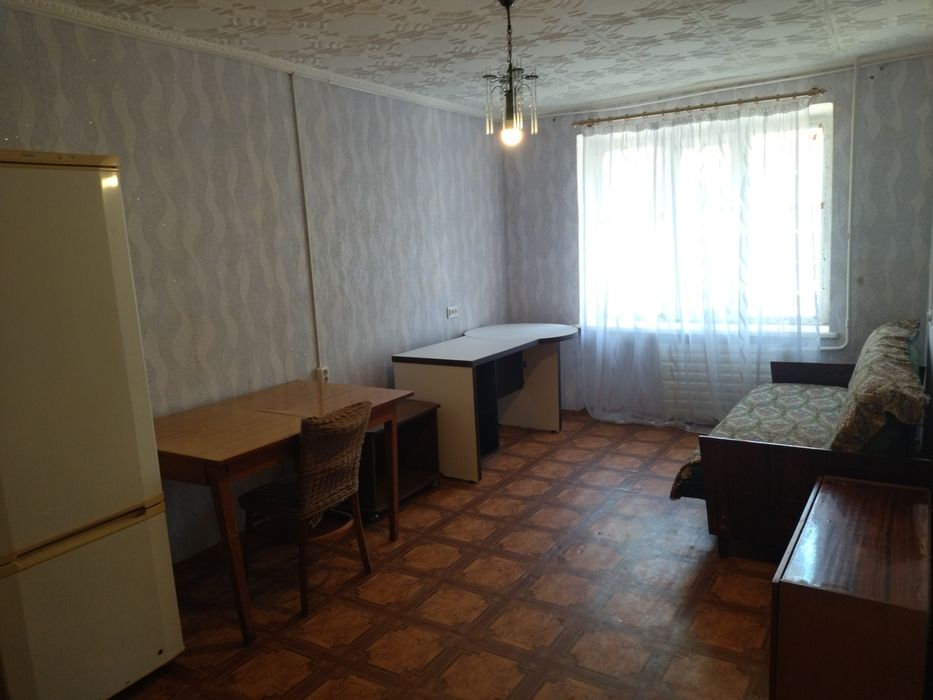 Здається кімната в гуртожитку