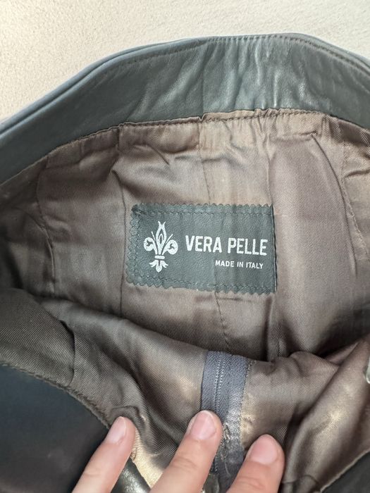 Szara skorzana spodnica z pikowaniem italy