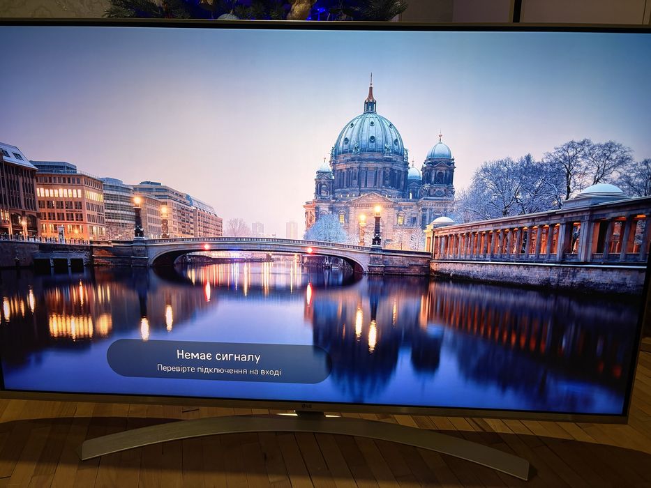 Телевізор LG 55UH850V