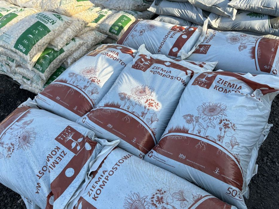 Ziemia uniwersalna, do iglaków, kompost opakowania 25kg 50L, 60L