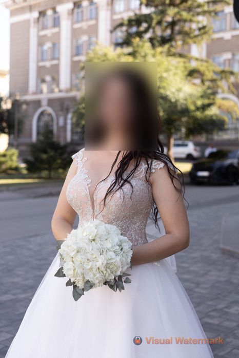 Продаж весільної сукні