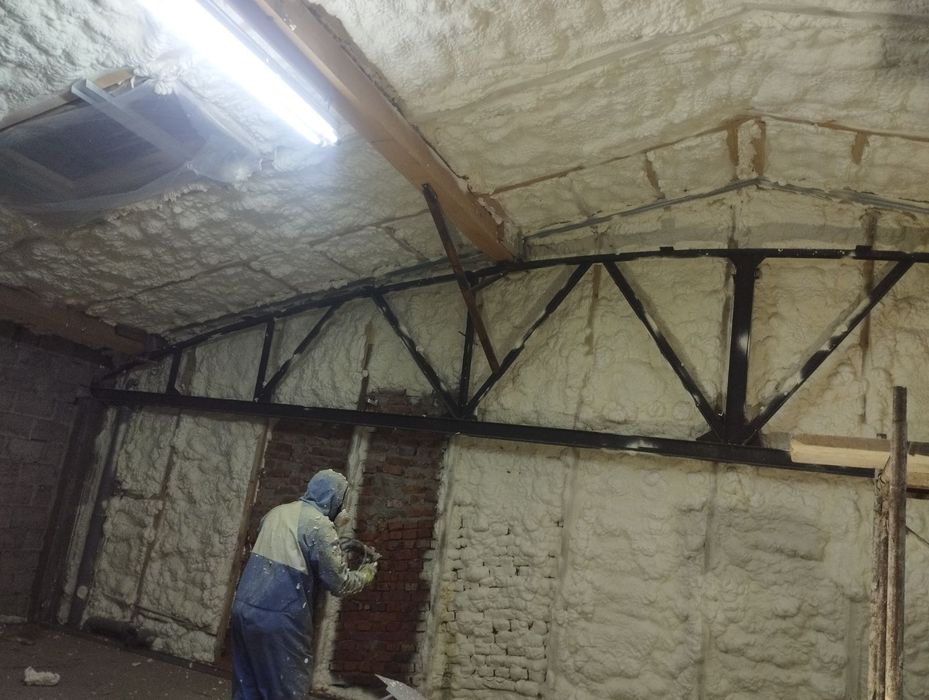 Утеплення пінополіуретаном, піною Жидачів
