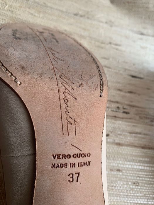 sapatos bege senhora