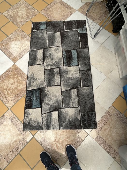 Tapetes de sala quadrados escuros (conjunto de 2, um maior e um mais pequeno)