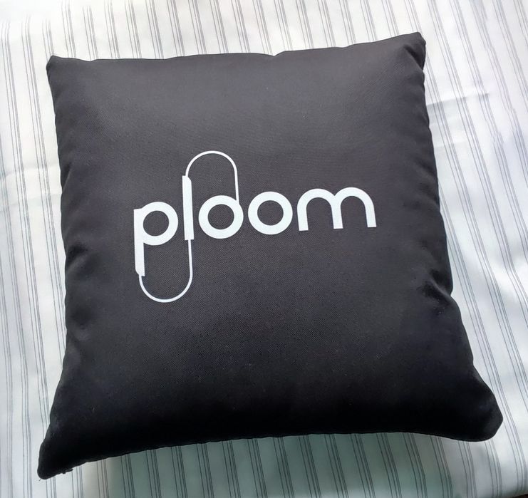 Подушка (нова , 35*35 см)