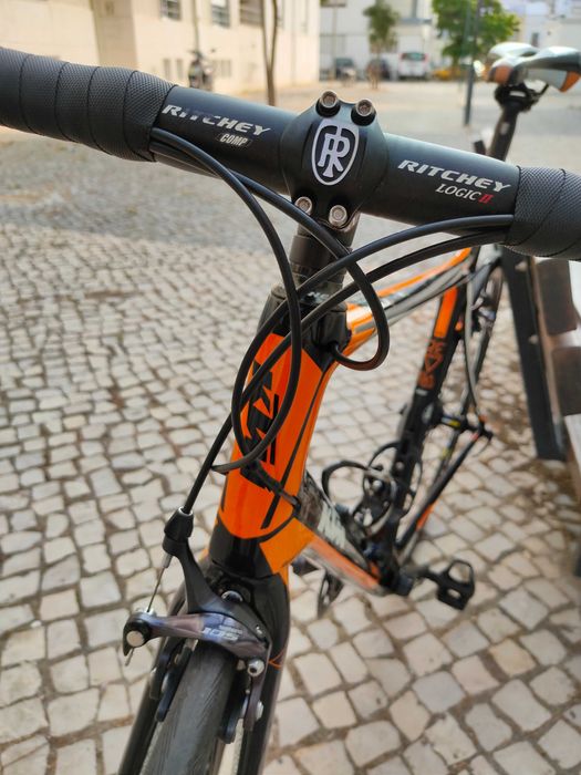 Bicicleta de estrada KTM Revelator 3500