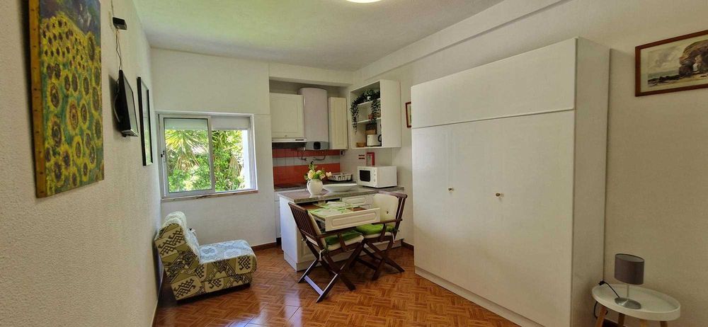 Apartamento T0 para férias com piscina em São Martinho do Porto
