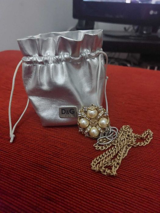 Colar D&G raro novo
