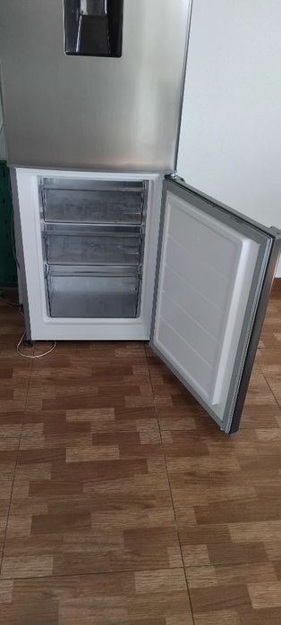 Frigorífico combinado,  máquina de lavar 8kilos