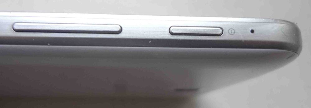 планшет Samsung Galaxy Tab 3 SM-T210