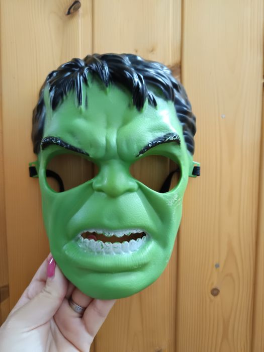 Mascara verde do Hulk