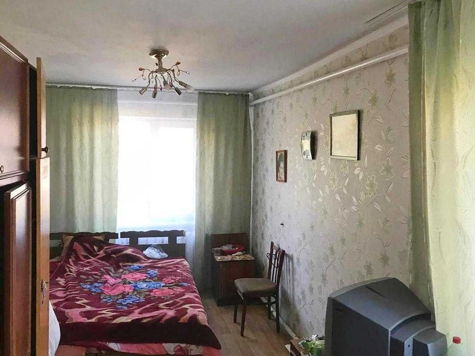 Продам 3-х кімнатну квартиру в Люботині р-н Ромашка.