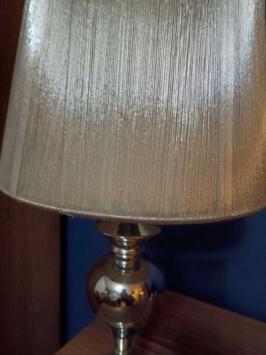 Lampka stołowa srebrna