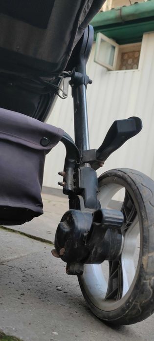 Продам дитячу коляску Carello Milano.