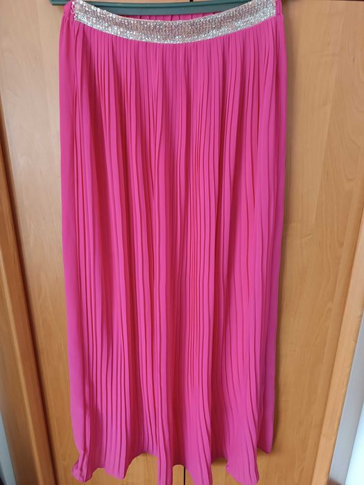 Шикарна довга спідниця