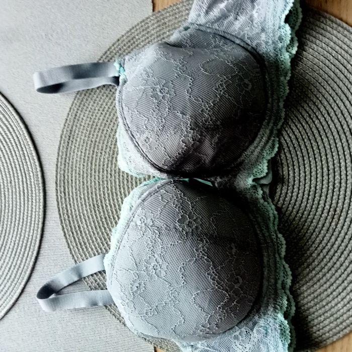 Biustonosz duży, półusztywniany Esotiq 80E