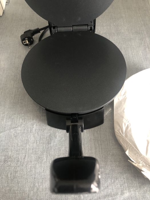 Vendo maquina de assar crepes, panquecas e apas nova