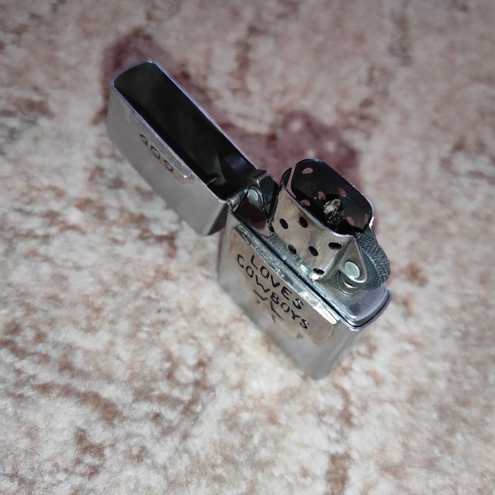 Запальничка Zippo God loves cowboys