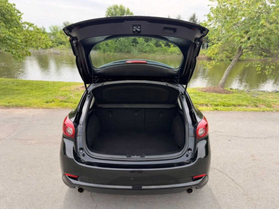 Mazda 3      2016