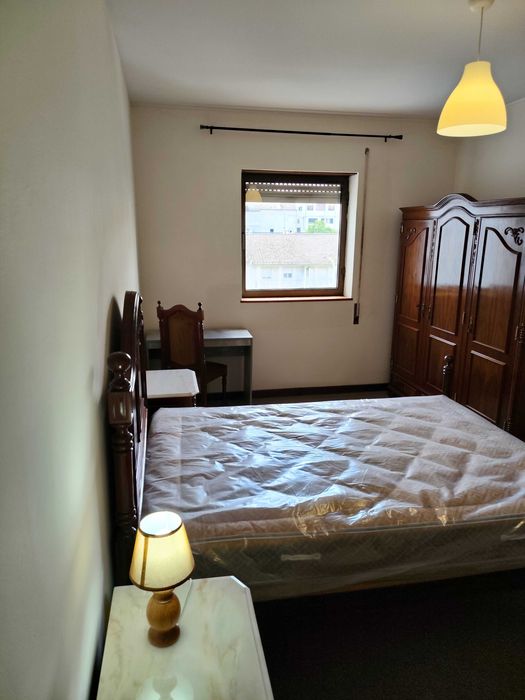 Quartos e Suite na Av. Sá Carneiro, Bragança