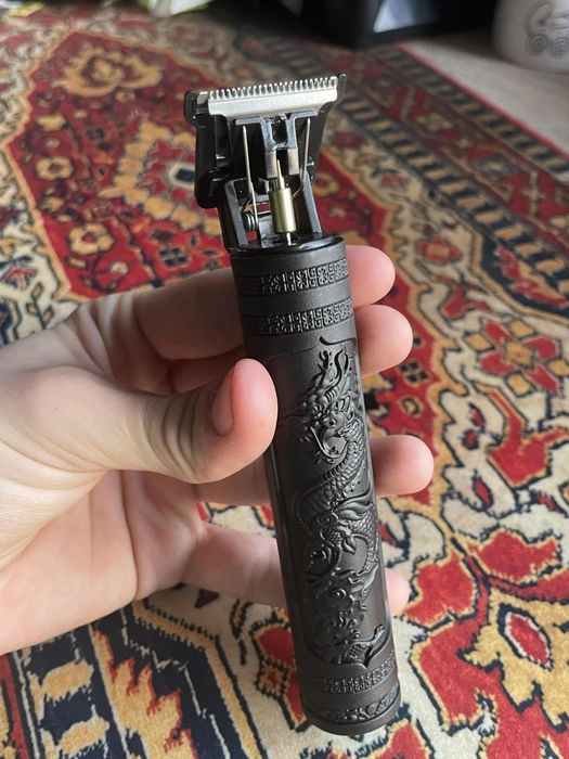 Golarka koloru czarnego