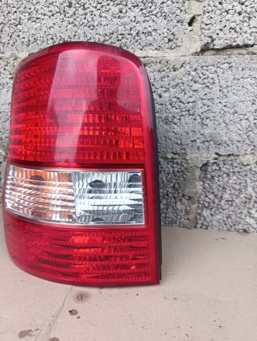 Стоп ліхтар фонар лівий Kia Carnival 2 Карнівал