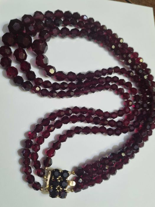 гранатовое стекло ожерелье и браслет. Винтаж.