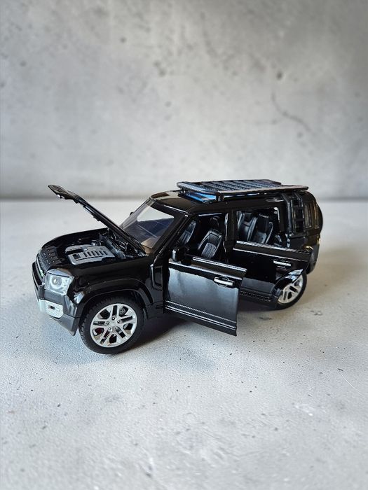 Model Land Rover Defender 110 Skala 1:24