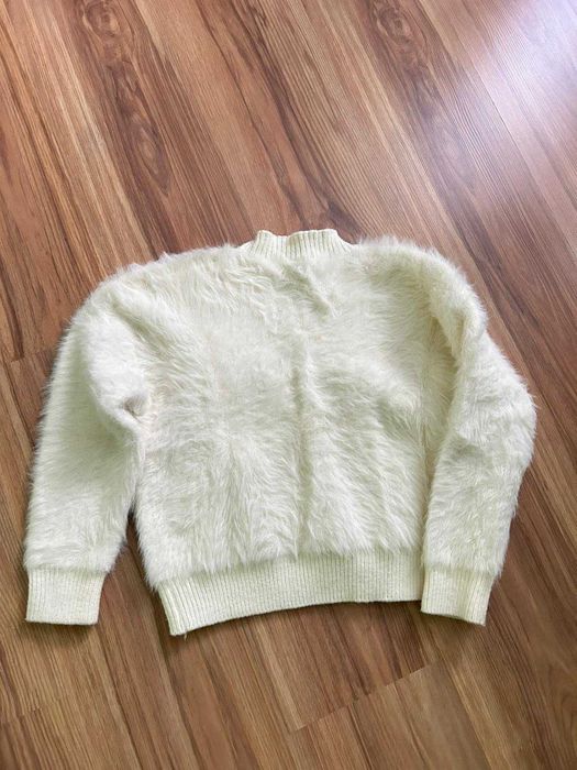 Светр для дівчинки