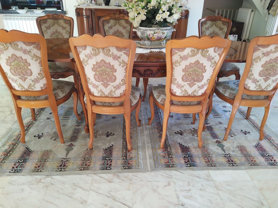Sala de jantar em cerejeira