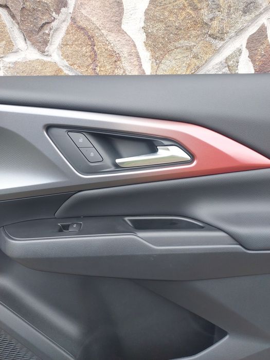 Карта двері Chevrolet equinox EV RS USA 2024-2025 права передня.