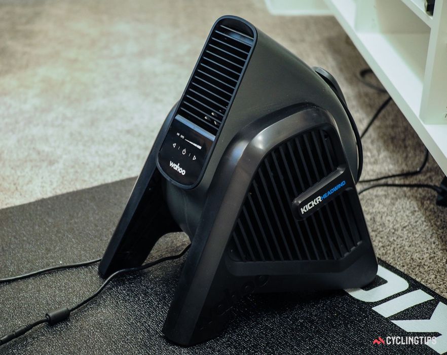 Wahoo zestaw, trenażer Wahoo Kickr V4, Wahoo Headwind plus Zwift free